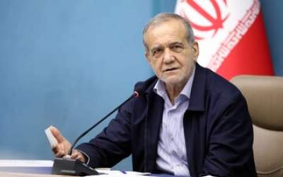 آلرژی پزشکیان به گل‌های روی میز سخنرانی  <img src="https://cdn2.jahannews.com/images/video_icon.png" width="16" height="16" border="0" align="top">