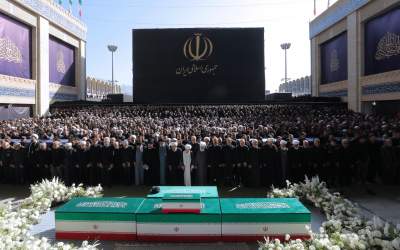 فیلم کامل اقامه نماز بر پیکر رهبر شهید انقلاب  <img src="https://cdn2.jahannews.com/images/video_icon.png" width="11" height="10" border="0" align="top">