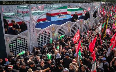 بدرقه تاریخی و باشکوه «آقای شهید ایران»/ پرچم انتقام در دستان مردم بدرقه تاریخی و باشکوه «آقای شهید ایران»/ پرچم انتقام در دستان مردم