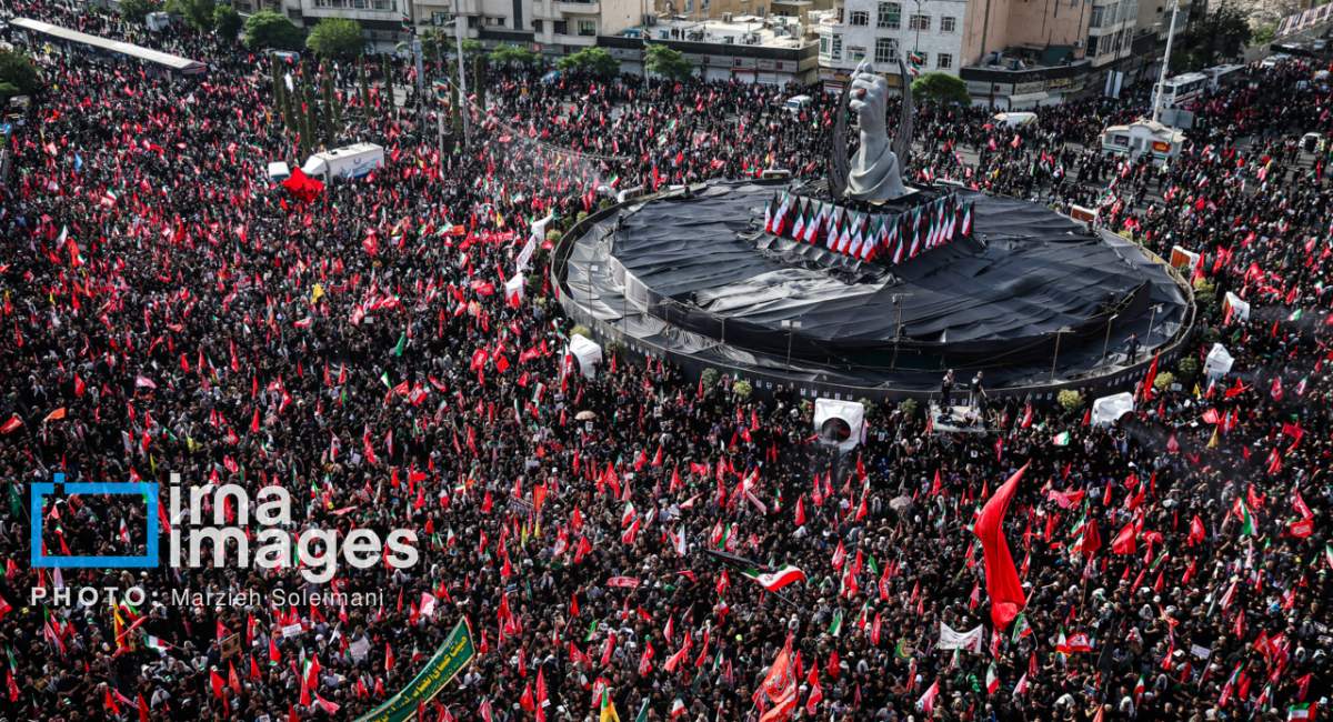 مراسم تشییع پیکر آقای شهید ایران در تهران/ ۳  