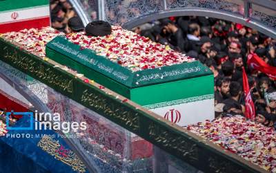 عکس/ مردم تهران عزیزان خود را گلباران کردند