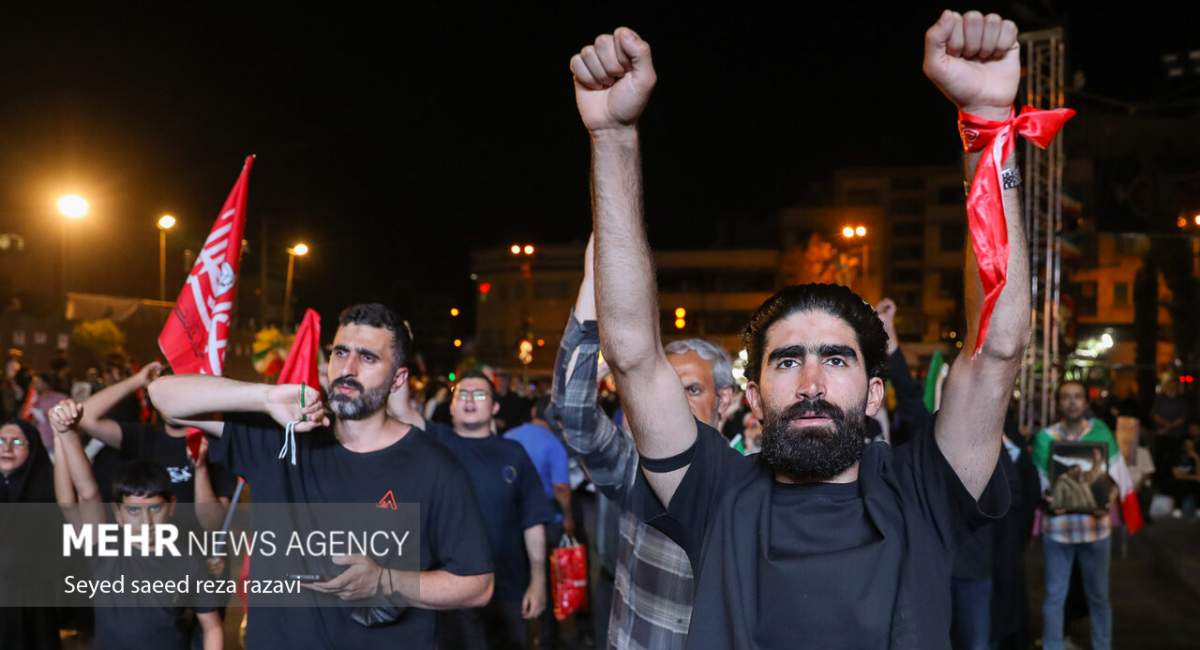 تصاویر بزرگداشت «امام شهید» در میدان انقلاب  