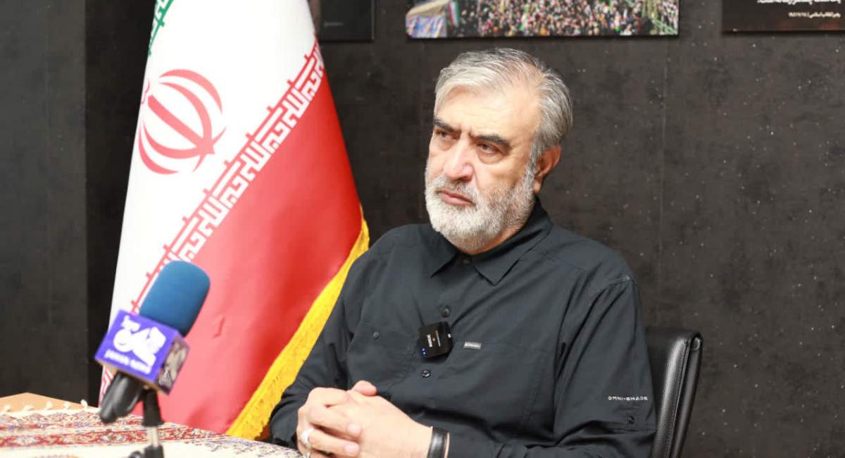 عزیزی: ایران از قدرت بازدارندگی به مرحله «پشیمان‌سازی» متجاوز رسیده‌است/ خاطره جالب شهید پاکپور از پاسخ رهبر شهید به پیشنهاد انتقال به پناهگاه؛ به جایی که برای من امن باشد اما همه مردم امکان آن را نداشته باشند نخواهم رفت