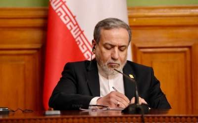رایزنی‌ عراقچی برای مدیریت تنگه هرمز با عمان