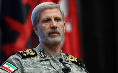 سرلشکر حاتمی: سر سوزنی به دشمن اعتماد نداریم