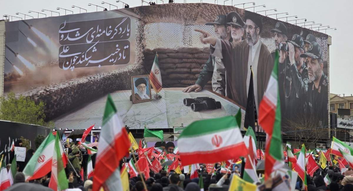 دست ما با قلم سازگارتر است تا با تفنگ، اما...  