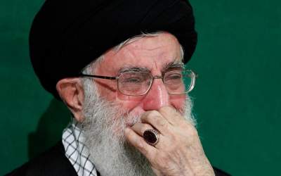 قاب طلایی از اشک‌های رهبرشهید +فیلم  