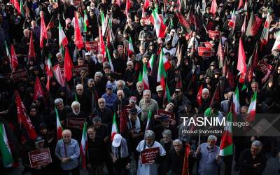 پیاده روی جاماندگان اربعین حسینی در تهران  <img src="https://cdn2.jahannews.com/images/picture_icon.png" width="11" height="10" border="0" align="top">
