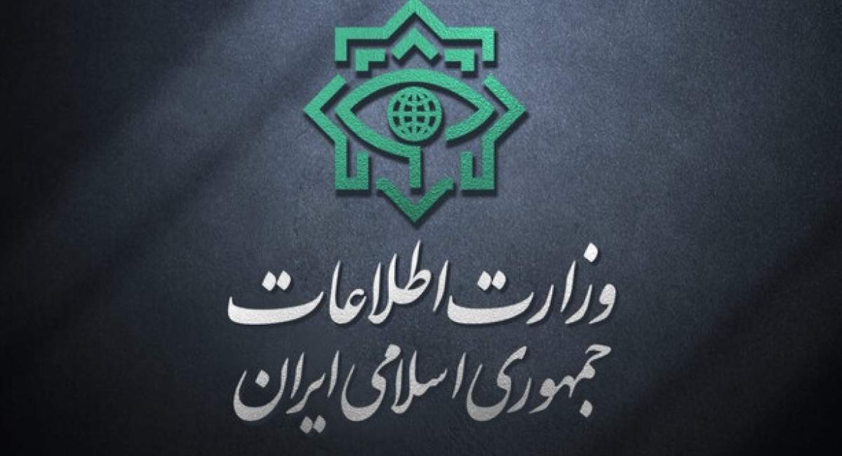 تصاویر تروریست‌ها و لحظه دستگیری و سلاح ها  