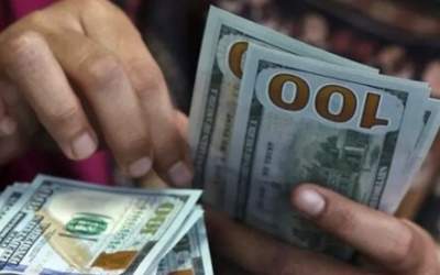 تلاش بانک مرکزی برای کنترل قیمت‌ دلار