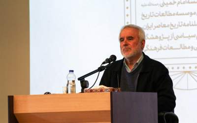 حقانی: رضاخان فرار نمی‌کرد مردم محاکمه‌‌اش می‌کردند